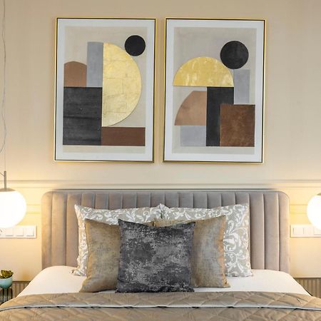Luxury & Classy Central Apartment With 3Bedrm, 2Bathrm Budapest Bagian luar foto