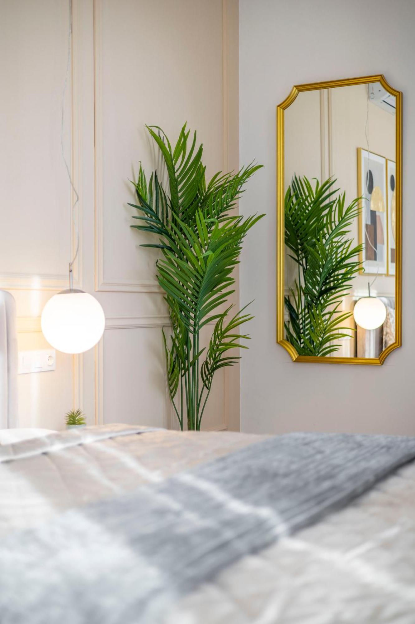 Luxury & Classy Central Apartment With 3Bedrm, 2Bathrm Budapest Bagian luar foto