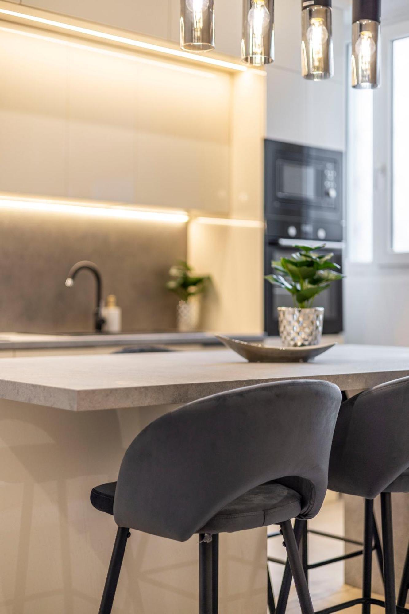 Luxury & Classy Central Apartment With 3Bedrm, 2Bathrm Budapest Bagian luar foto