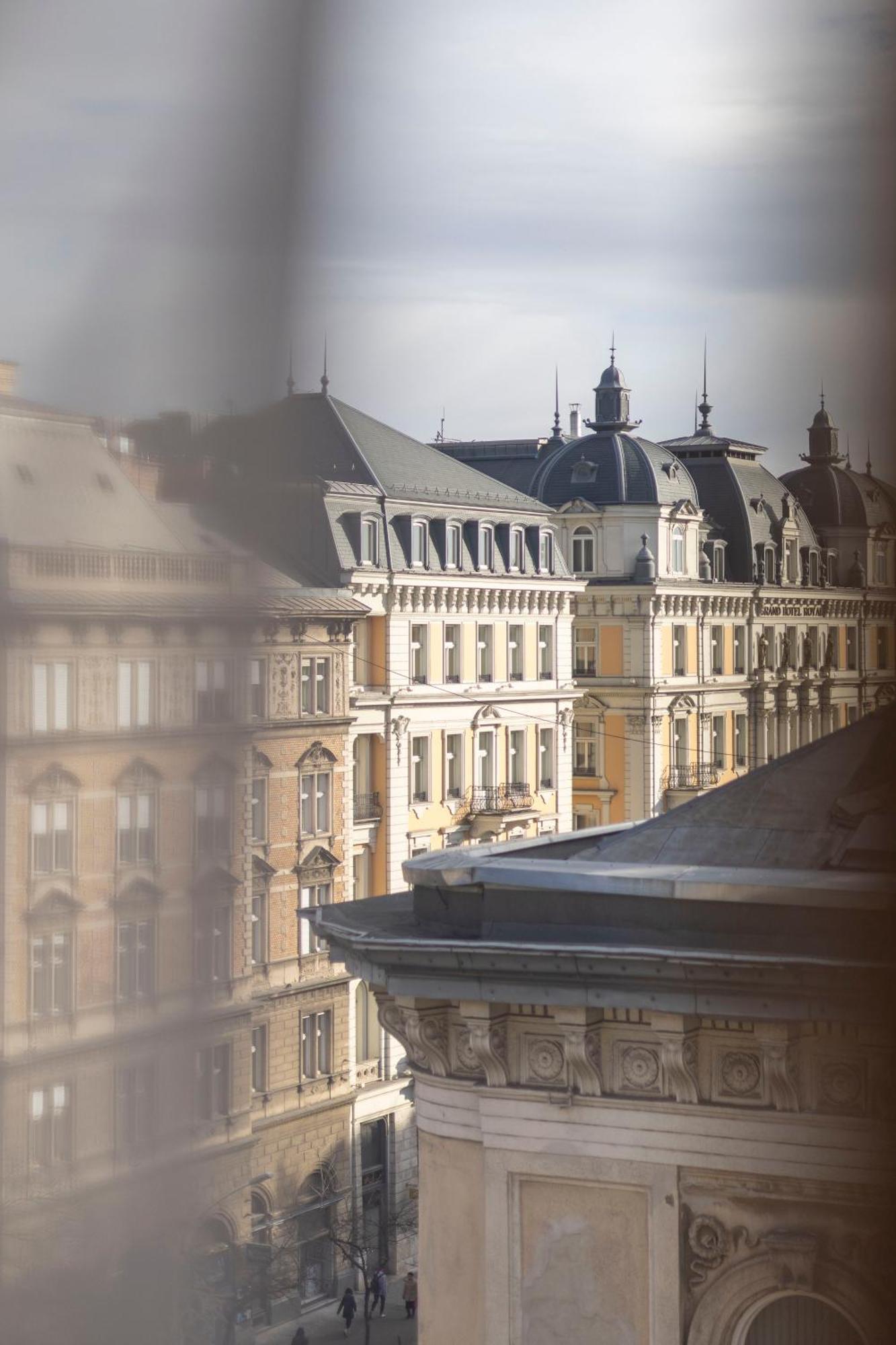 Luxury & Classy Central Apartment With 3Bedrm, 2Bathrm Budapest Bagian luar foto