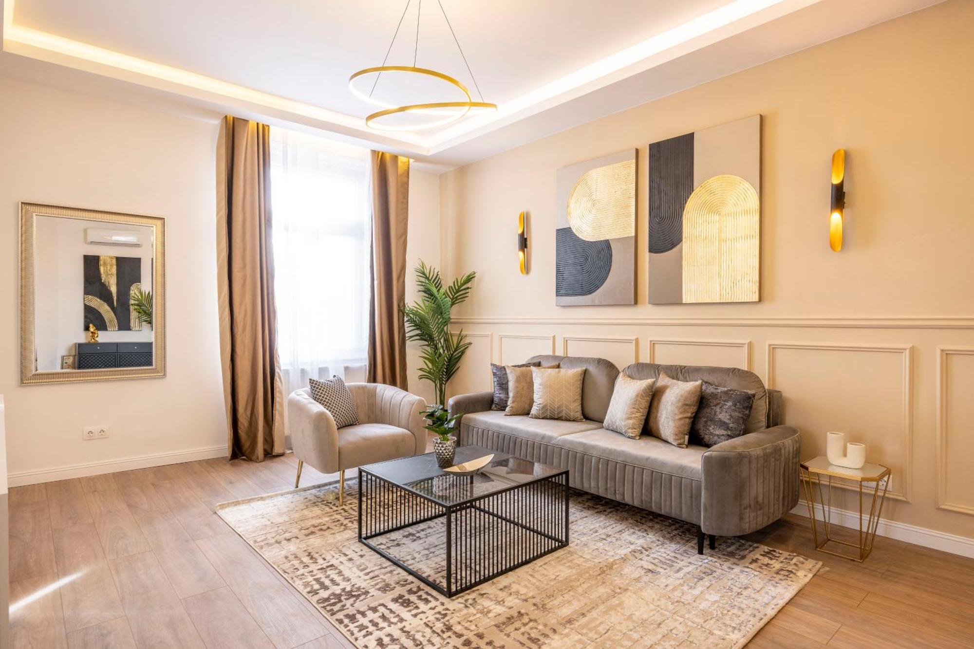 Luxury & Classy Central Apartment With 3Bedrm, 2Bathrm Budapest Bagian luar foto