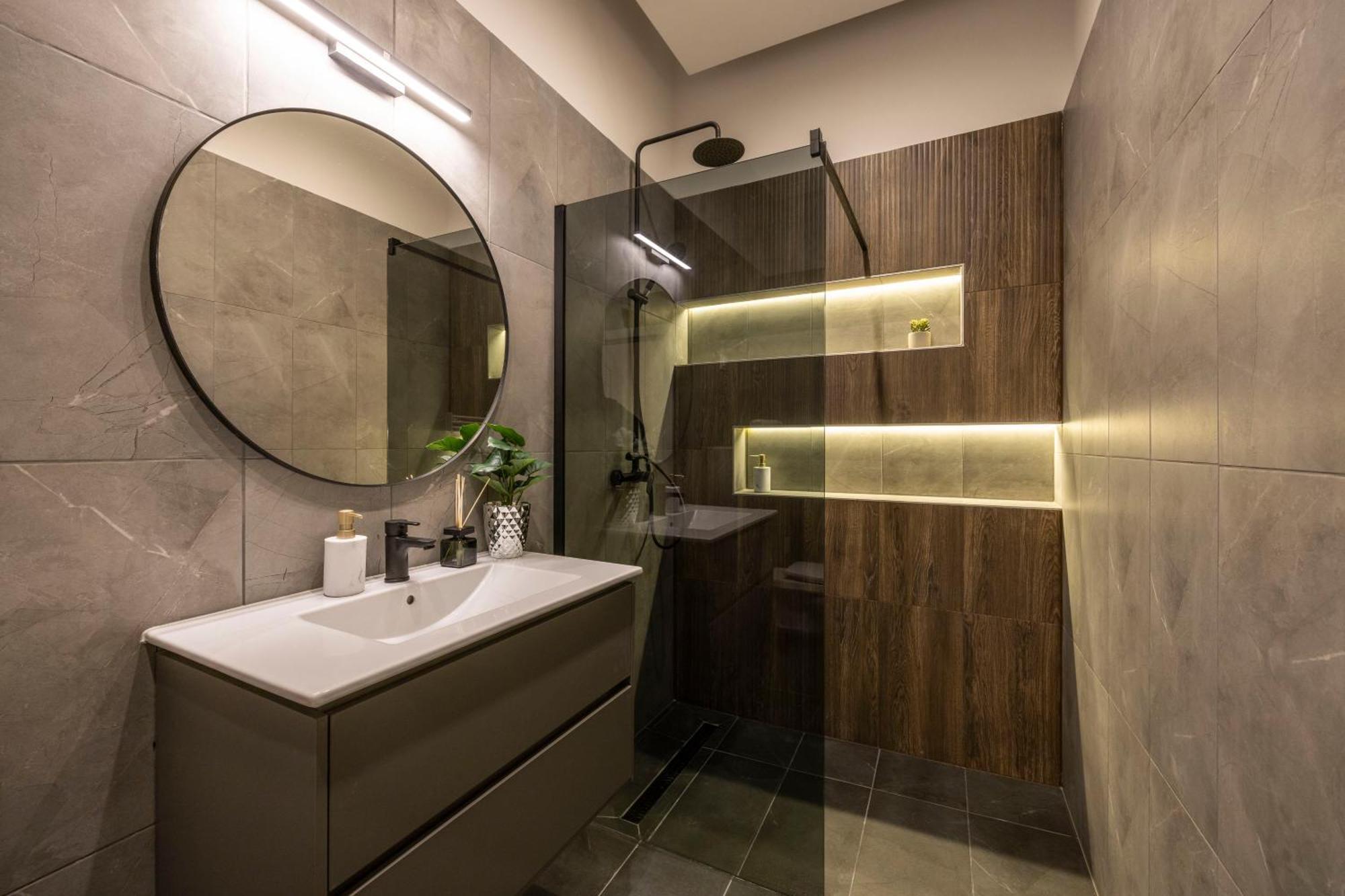Luxury & Classy Central Apartment With 3Bedrm, 2Bathrm Budapest Bagian luar foto